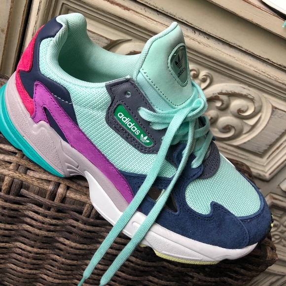adidas falcon us